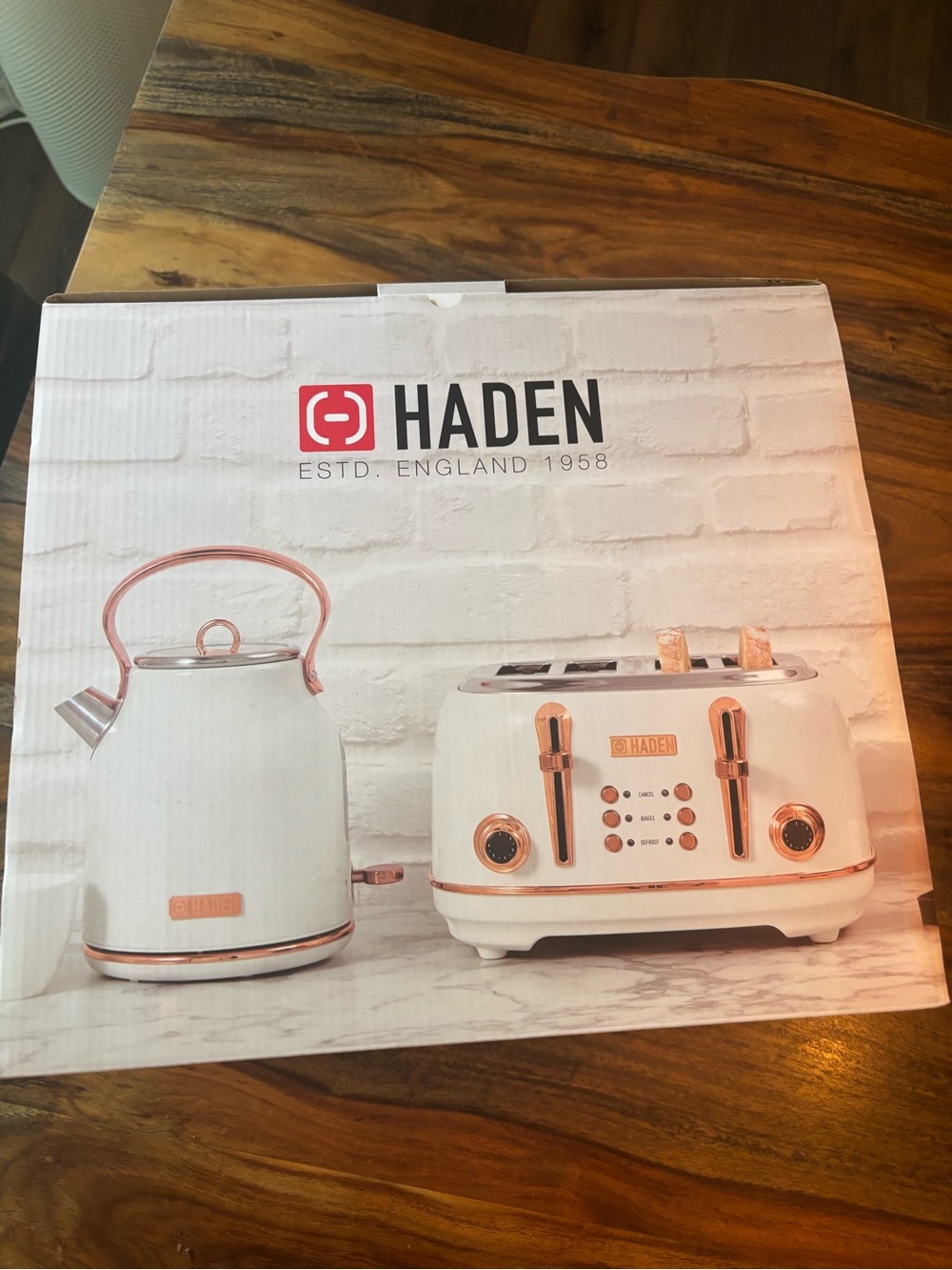 Haden Heritage 4-Slice Toaster Ivory & Copper Designer Toaster~NEW IN BOX - Picture 2 of 5